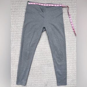 Fabletics Compressing Mid Waist Workout Leggings Small